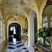 Barrelvoultedceilingdesignconsiderablytopreservetheillusionofheightanddepth